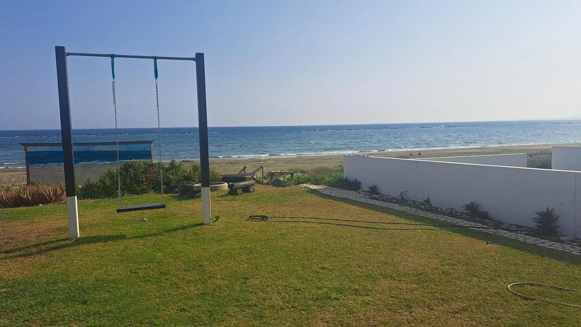 Ammos Beachfront Villa Paradise Larnaka