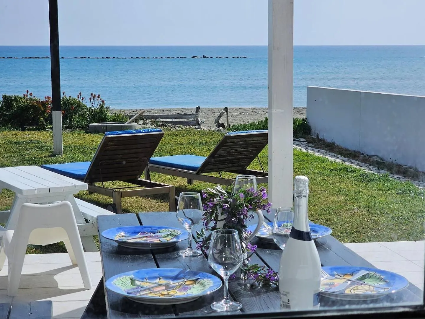 Ammos Beachfront Villa Paradise Larnaca